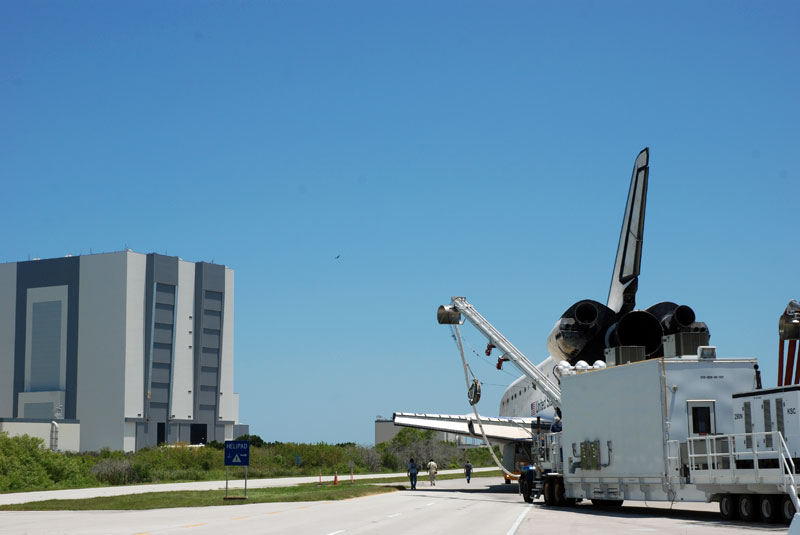 Atlantis returns home to its hangar