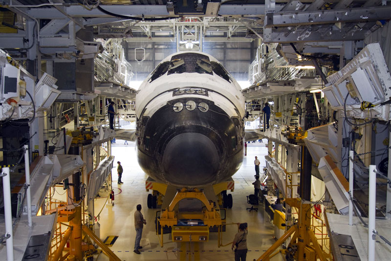 Space shuttle Endeavour's final path to the pad