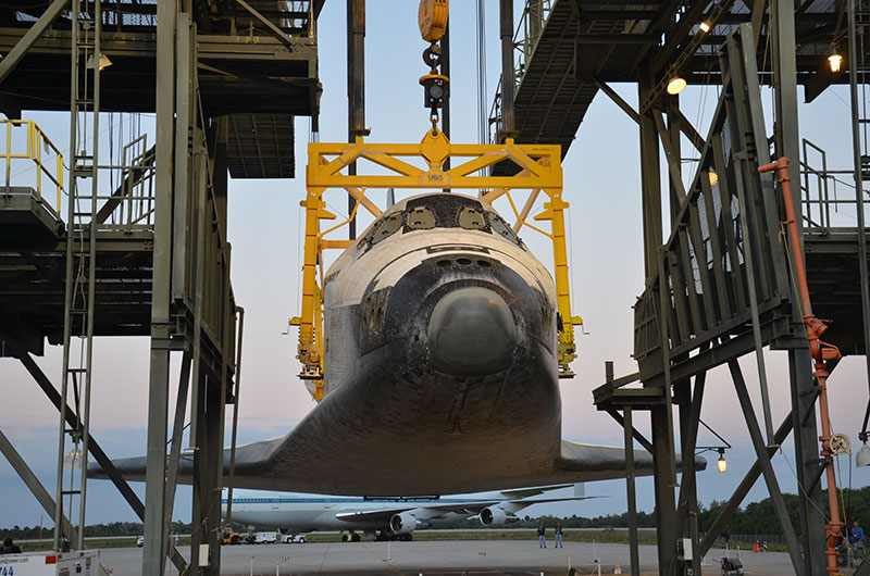 Space shuttle Discovery mated to jumbo jet for ride to Smithsonian