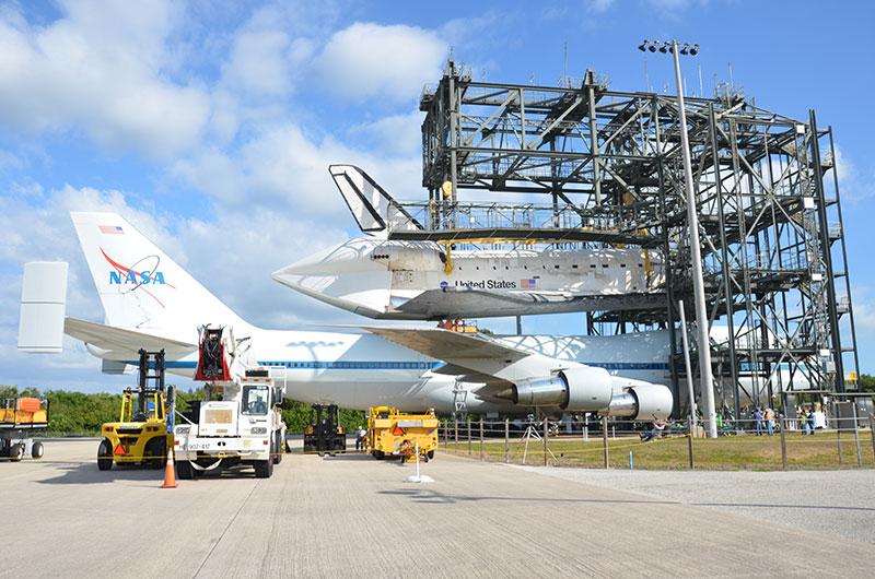 Space shuttle Discovery mated to jumbo jet for ride to Smithsonian