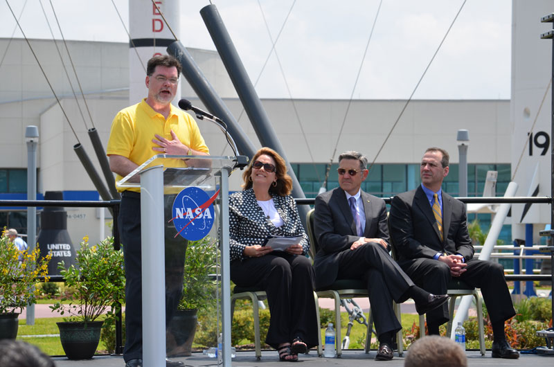 New U.S. stamps honor two Mercury explorers