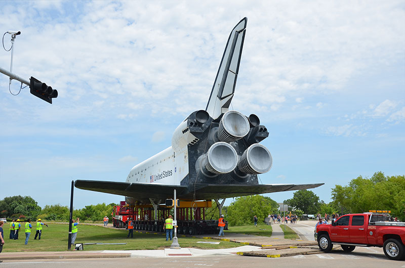 Sunday drive: Space shuttle replica's road trip to Space Center Houston