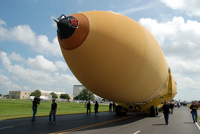 Final shuttle fuel tank to fly rolls out from Michoud