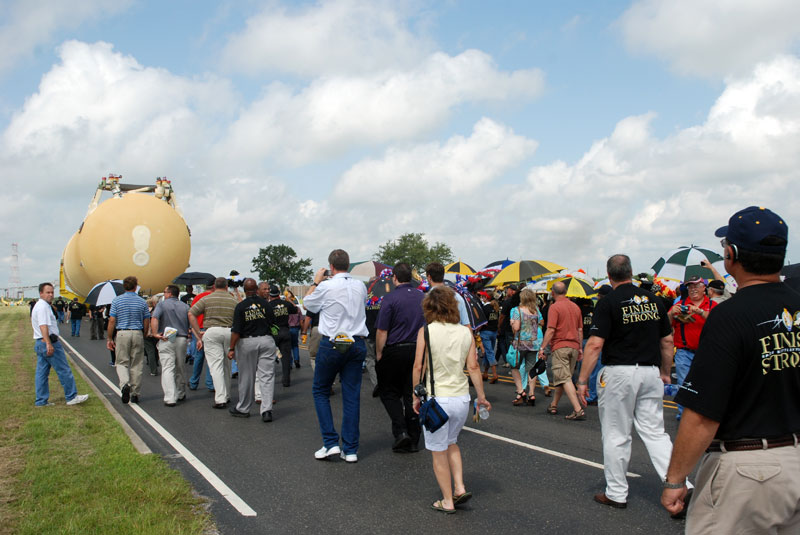 Final shuttle fuel tank to fly rolls out from Michoud