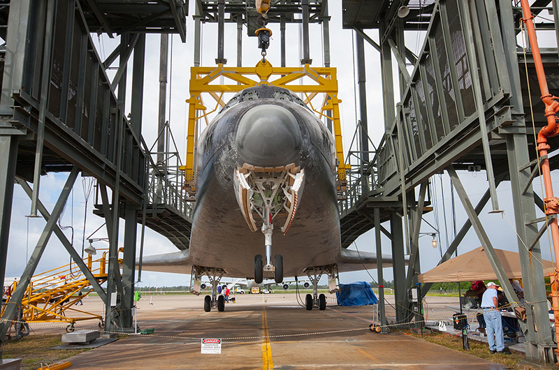 Space shuttle Endeavour mounted on 747 jet for final flight to L.A.