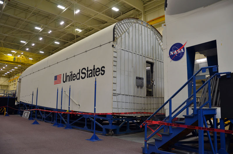 Seattle-bound space shuttle sim segmented for shipping