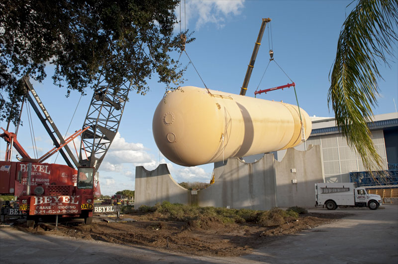 NASA's Fla. visitor center clearing way for Atlantis arrival