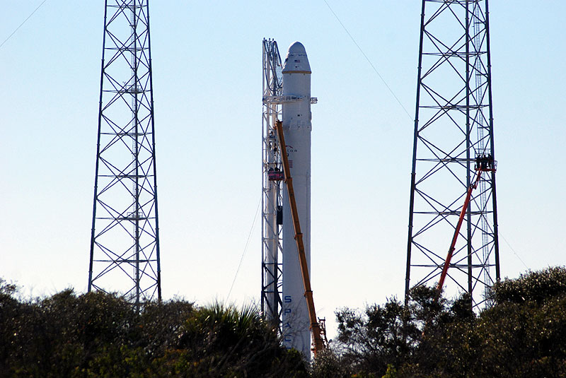 SpaceX set for historic launch of Dragon spacecraft